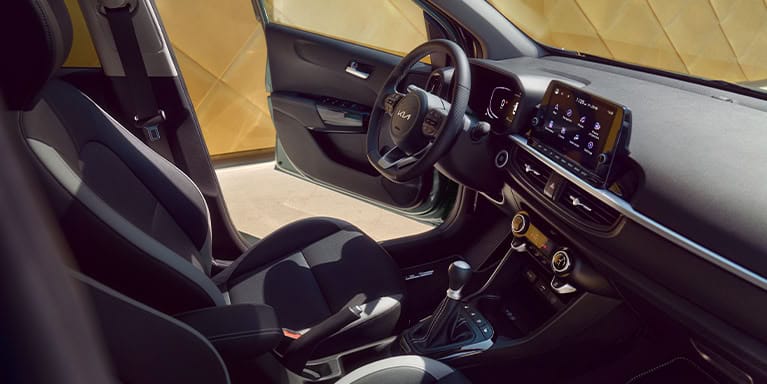 Touchscreen mit serienmäßigem Navigationssystem
